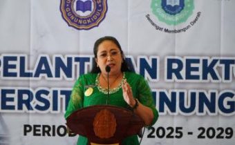 Universitas Gunung Kidul (UGK) resmi melantik Dr. Sugiyanto, S.Sos., M.M. sebagai Rektor periode 2025–2029
