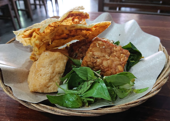 Penyetan Mbok Bari