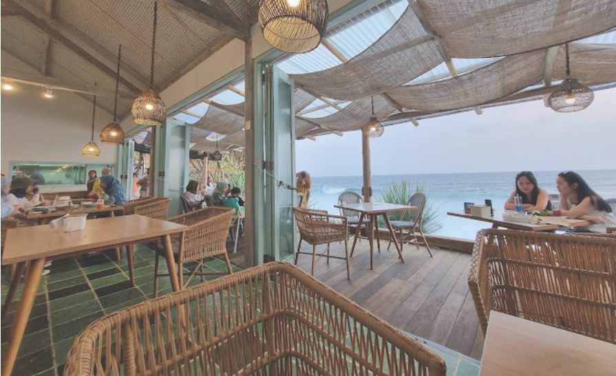 Kunjungi 5 Rekomendasi Cafe di Gunungkidul yang Menawarkan View Pantai Indah Nan Cantik 3 Segara by Inessya