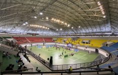 Lapangan Voli GOR Amongrogo