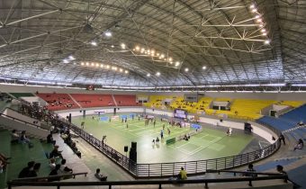 Lapangan Voli GOR Amongrogo