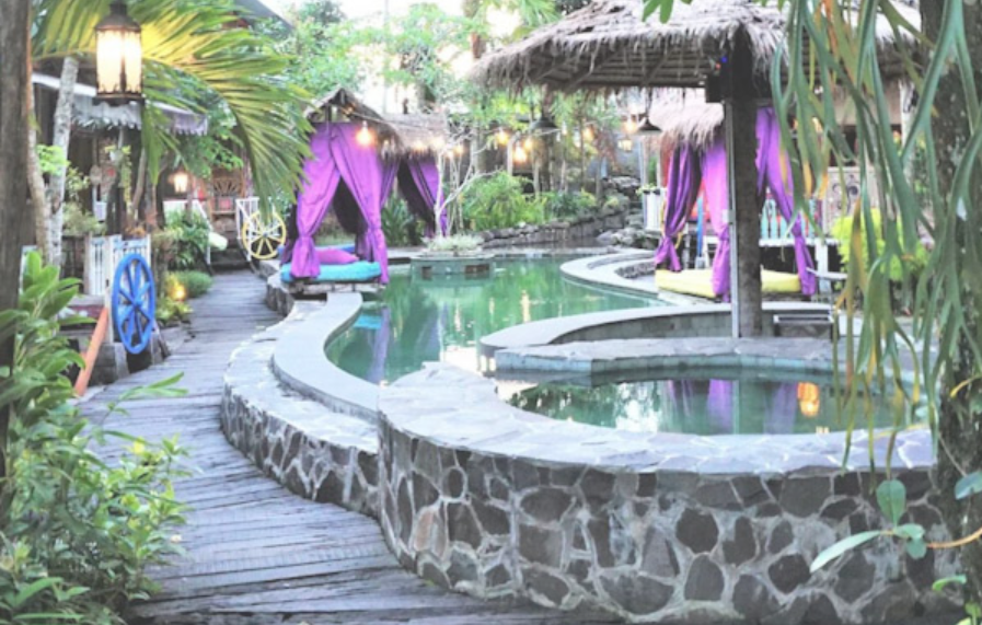 Intip 5 Rekomendasi Villa Bohemian di Jogja yang Menarik dan Instagramable 4 Laluna Resort