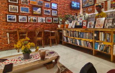 Nepa Mountain Book & Coffee