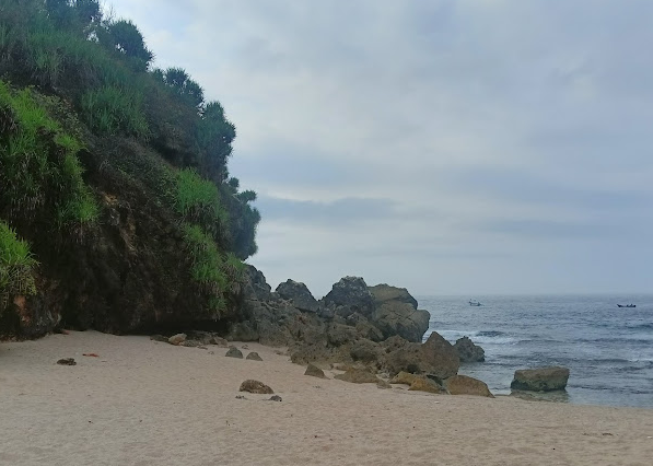Pantai Kayu Arum