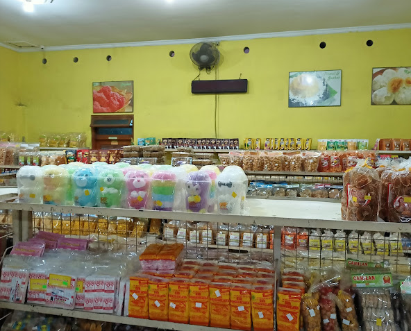 7 Tempat Oleh-Oleh Murah di Bantul untuk Buah Tangan Saat Liburan Sekolah! 8 Toko oleh-oleh “Sari Rasa” Bantul