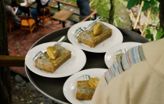 Bolu pisang Putu Radja di Sleman