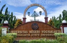UNY