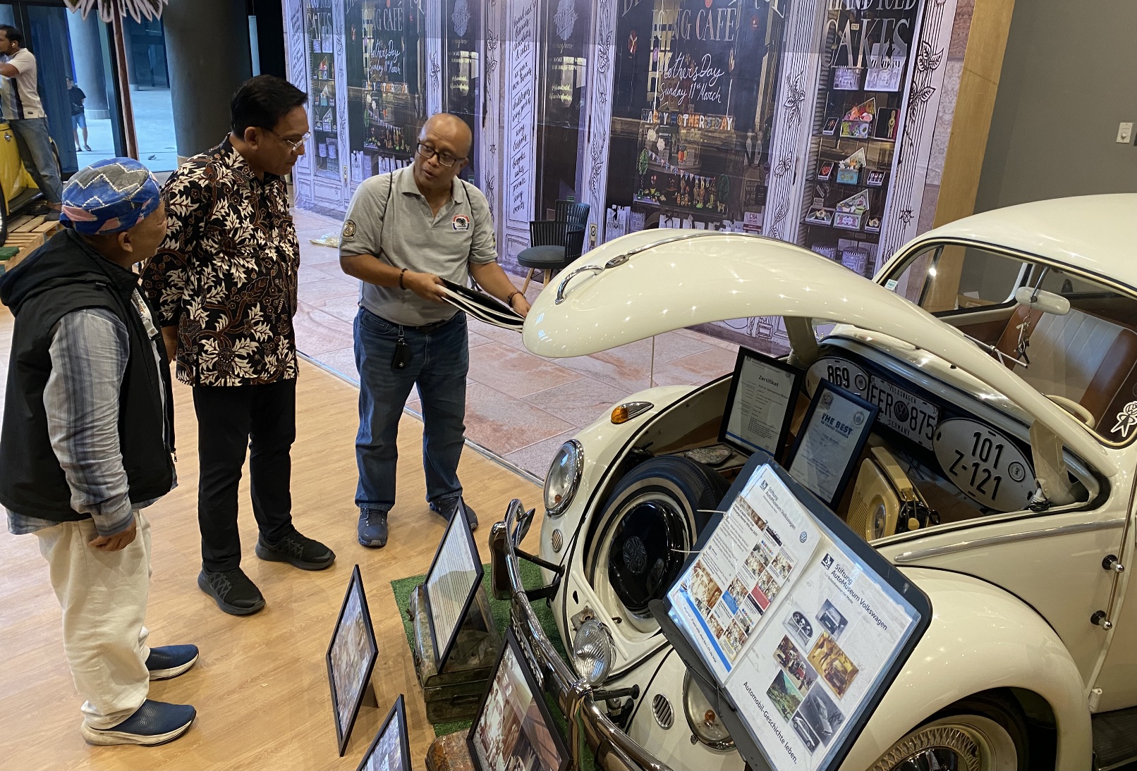 Wawan Harmawan, Wakil Wali Kota Yogyakarta saat mendatangi Jogja Volkswagen Festival (JVWF) 2025. (Source: Pemkot Yogyakarta)