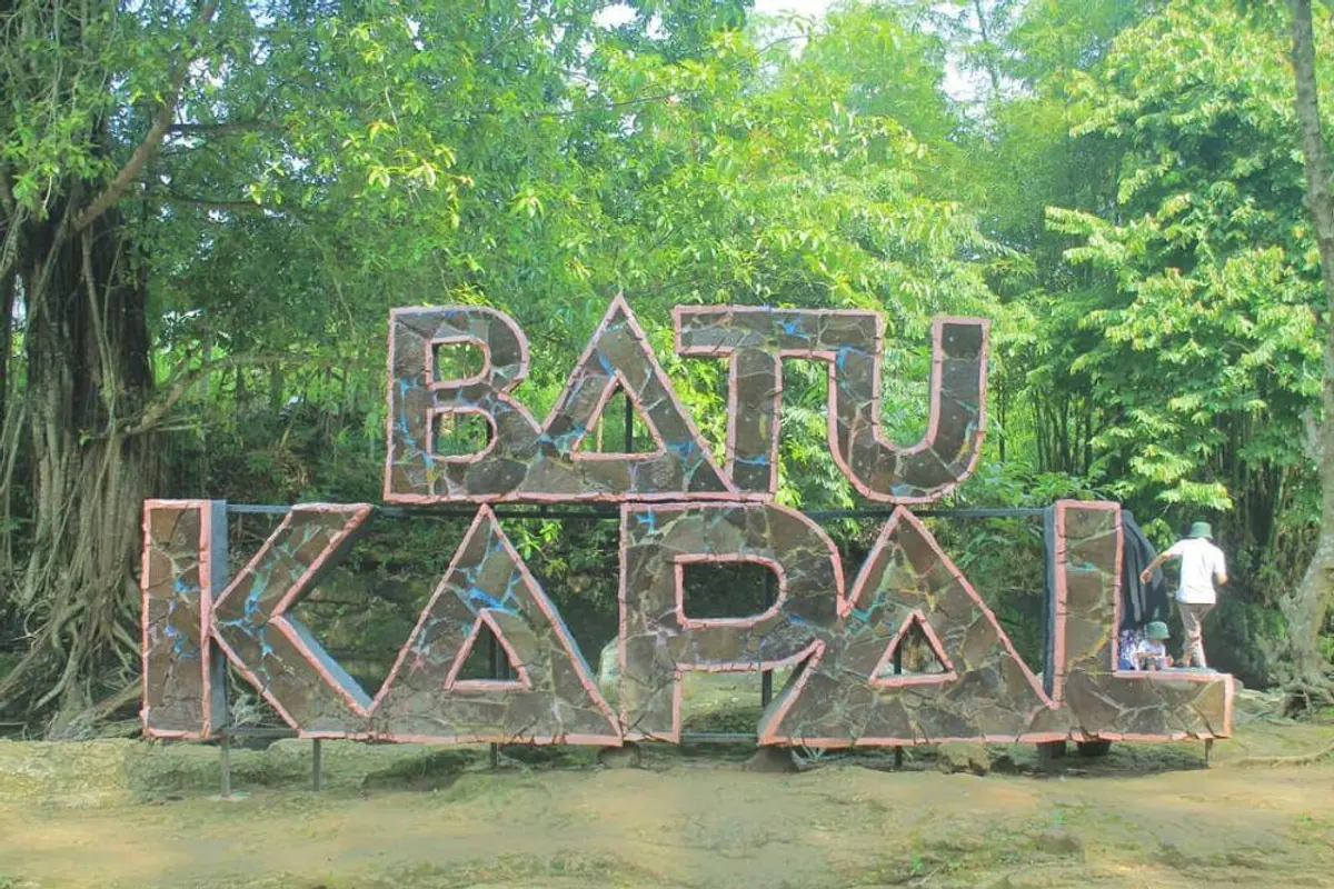 Wisata Alam Batu Kapal
