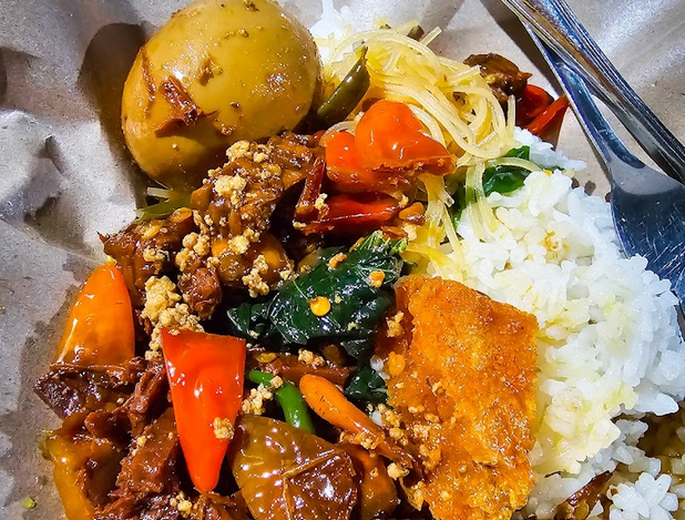 8 Kuliner Pedas di Jogja yang Wajib Dicoba yang Bikin Lidah Bergetar 5 Gudeg Mercon Mbak Yuni