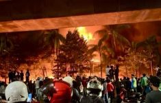 Demo di DPRD Makassar ricuh (Source: Digtara)