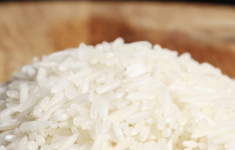 HET Beras Medium Naik Jadi Rp13.500