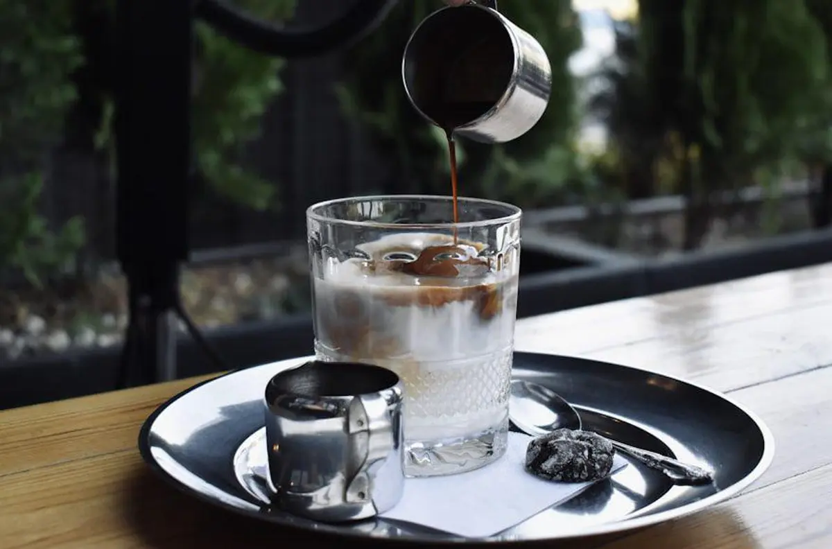Daftar 10 Promo Makanan Minuman di Jogja Spesial HUT Ke-80 RI, Serbu Diskonnya! 2 Ilustrasi kopi (Source: Unsplash)