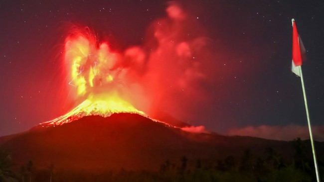 Gunung Lewotobi Laki-laki Kembali Erupsi (Source: Indonesia's Geological Agency)