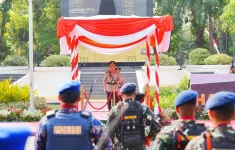 Kapolri Jenderal Polisi Listyo Sigit Prabowo memimpin upacara Hari Juang Polri di Surabaya (Source: Humas Polri)