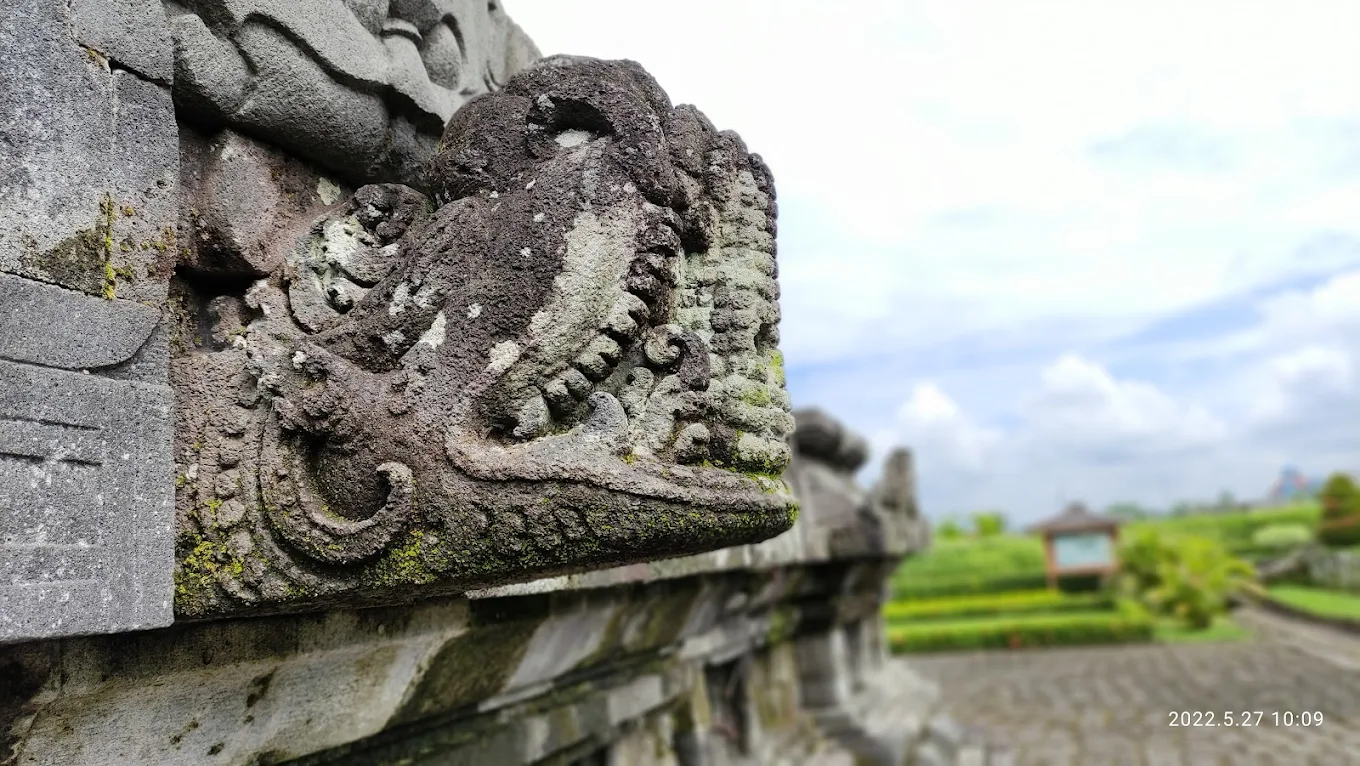 7 Keunikan Candi Banyunibo di Jogja: Menarik untuk Anda Kunjungi Cek Lokasi, Jam Buka dan Tiket Masuk 2 Keunikan Candi Banyunibo di Jogja