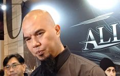 Musisi Ahmad Dhani (Source: Kompas)