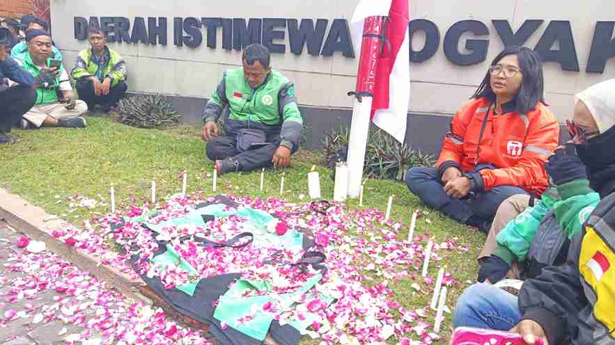 Ojol Jogja Gelar Aksi Solidaritas atas meninggalnya Affan Kurniawan