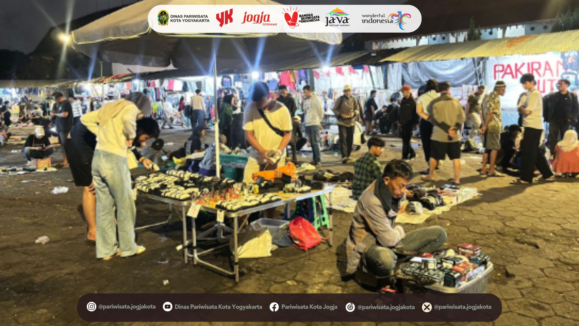 Pasar Klithikan Sentir Jogja: Surga Barang Bekas, dan Koleksi Antik Langka di Tengah Kota