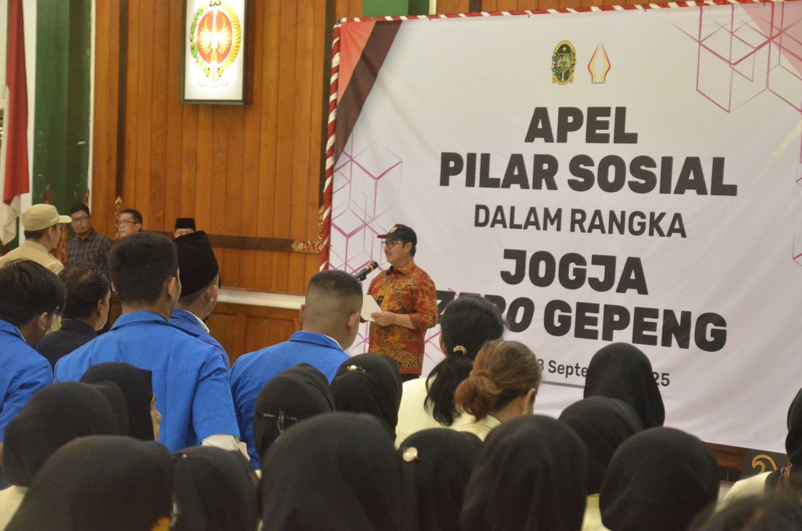 Pemerintah Kota Yogyakarta menargetkan program Jogja Zero Gepeng sebagai langkah serius menangani gelandangan, pengemis, dan pengamen (gepeng).