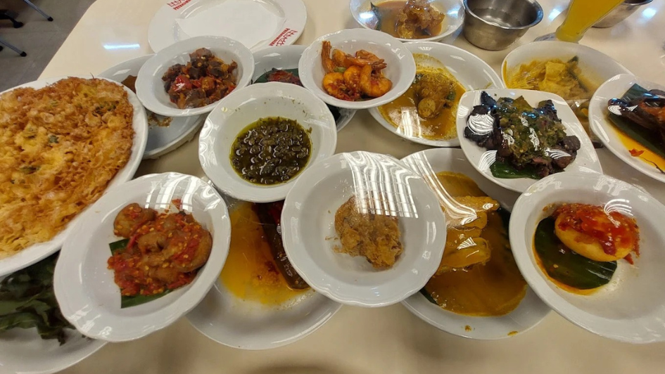 7 Rumah Makan Nasi Padang Otentik di Jogja yang Wajib Kamu Coba