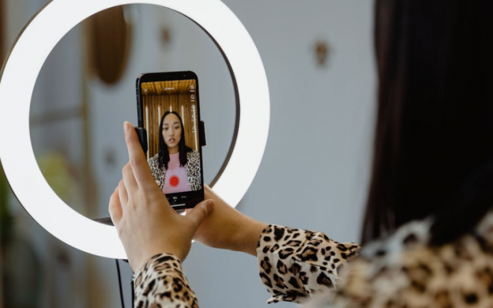 Fitur TikTok Live Kembali Aktif Usai Dibatasi imbas Demo (pexels)