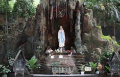 Gua Maria Sriningsih Jogja (Source Google Maps)
