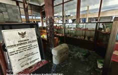 Museum Bagawanta Bari Kediri jadi korban kericuhan massa, koleksi berharga hilang dijarah.