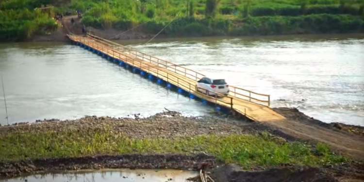 Jembatan apung Bantul-Kulon Progo (Source: Baca Jogja)