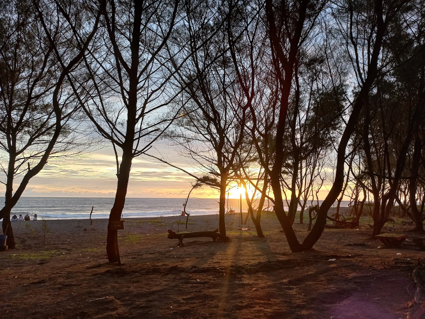 Keindahan wisata Pantai Cangkring di Bantul (Source: Google Maps)