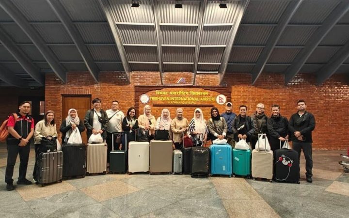 Rombongan 18 WNI yang dievakuasi dari Nepal (Source: Kemlu)