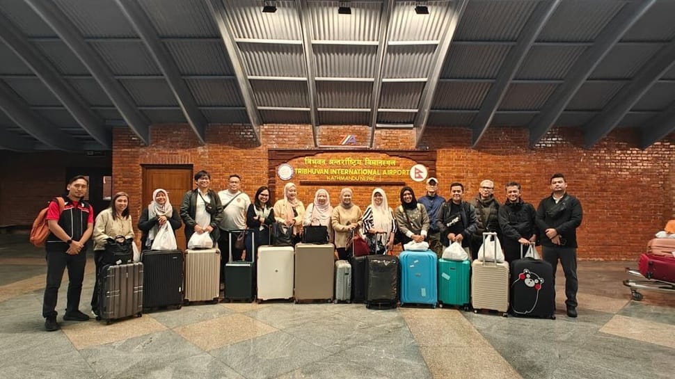 Rombongan 18 WNI yang dievakuasi dari Nepal (Source: Kemlu)