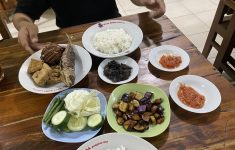 Sambal Mentah Bu Saring (Source Google Maps)