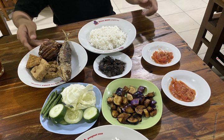 Sambal Mentah Bu Saring (Source Google Maps)