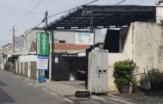 Tempat gadai yang dituduh memberikan syarat disetubuhi di Semarang Rabu, (17/9). (Source: Espos)