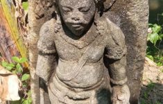 Wujud Arca Agastya di Sleman (Source: Kompas)