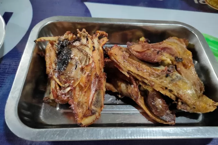 Ayam goreng Mbok Tumbu (Source: Ketik News)