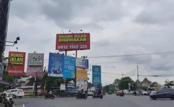 Ilustrasi reklame ilegal (Source: Suara)