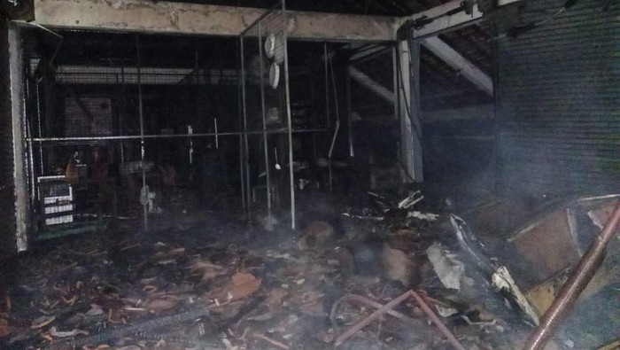 Kronologi Kebakaran Pasar Seni Gabusan Bantul: 14 Kios Ludes, Diduga Akibat Korsleting Listrik 2 Kebakaran Pasar Seni Gabusan Bantul (Source: Polres Bantul)