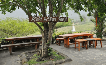 Kedai Kopi Ingkar Janji (Source: Nagan Tour)