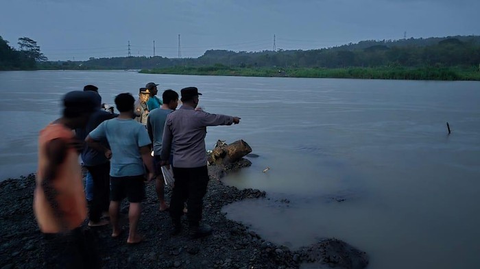 Kronologi Remaja Kulon Progo Tenggelam di Sungai Progo, Begini Kondisinya 3 Lokasi kejadian remaja Kulon Progo tenggelam di Sungai Progo. (Source: Polres Kulon Progo)