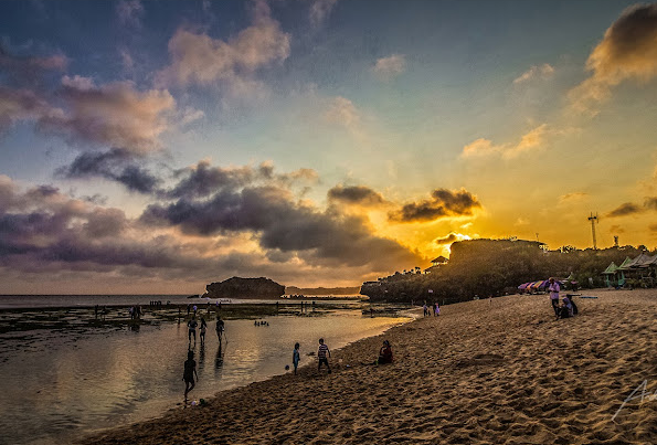 5 Fakta Menarik dan Daya Tarik Pantai Somandeng Gunung Kidul: Tidak Jauh dari Pantai Indrayanti dan Ada Banyak Gazebo 1 Pantai Somandeng