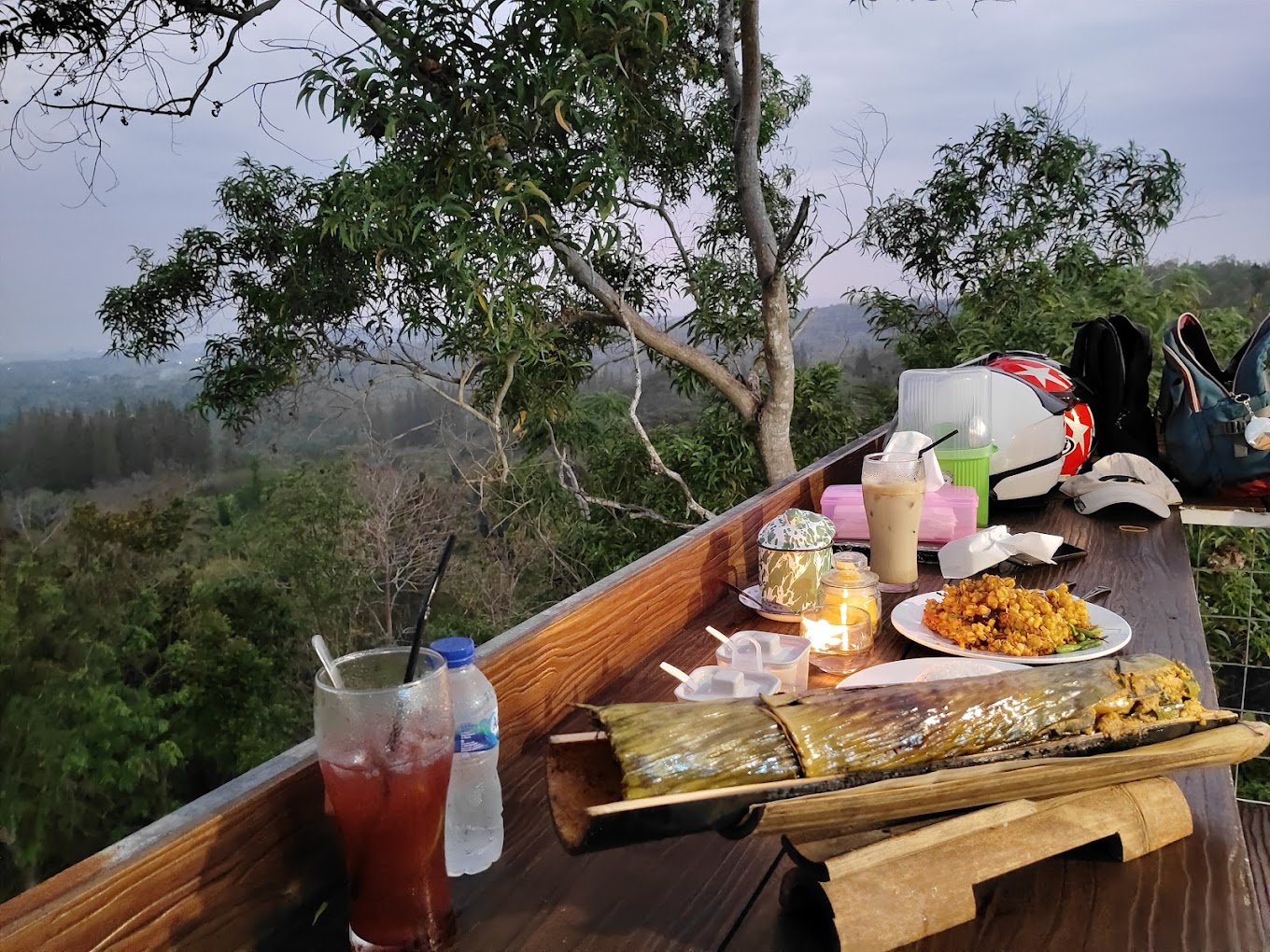 Rajaklana Resto Jogja: Nikmati Suasana Bali dan Hidangan Lezat di Sleman 2 Salah satu menu di Rajaklana Resto Jogja (Source: Google Maps)