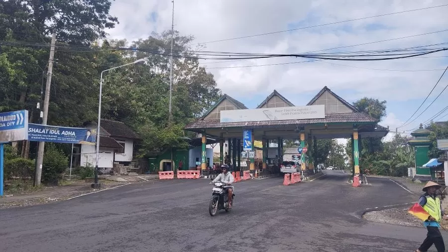 Wisata Pantai ke JJLS