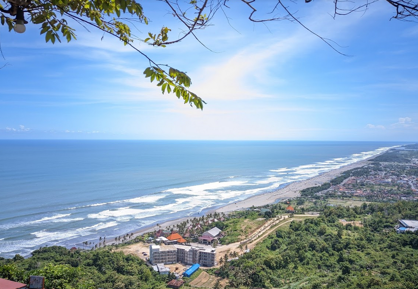 Wisata Bukit Paralayang Watu Gupit