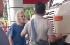 Bule Jerman Marah di SPBU Bone (Source: Detik)