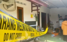 Garis polisi dipasang di TKP (Source: Kumparan)