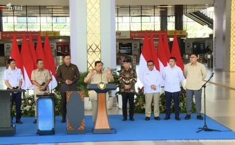 Presiden Prabowo Subianto saat berada di Stasiun Tanah Abang Baru (Source: Youtube Setpres)