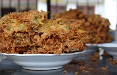 Telur dadar gobal-gabul (Source: Visiting Jogja)