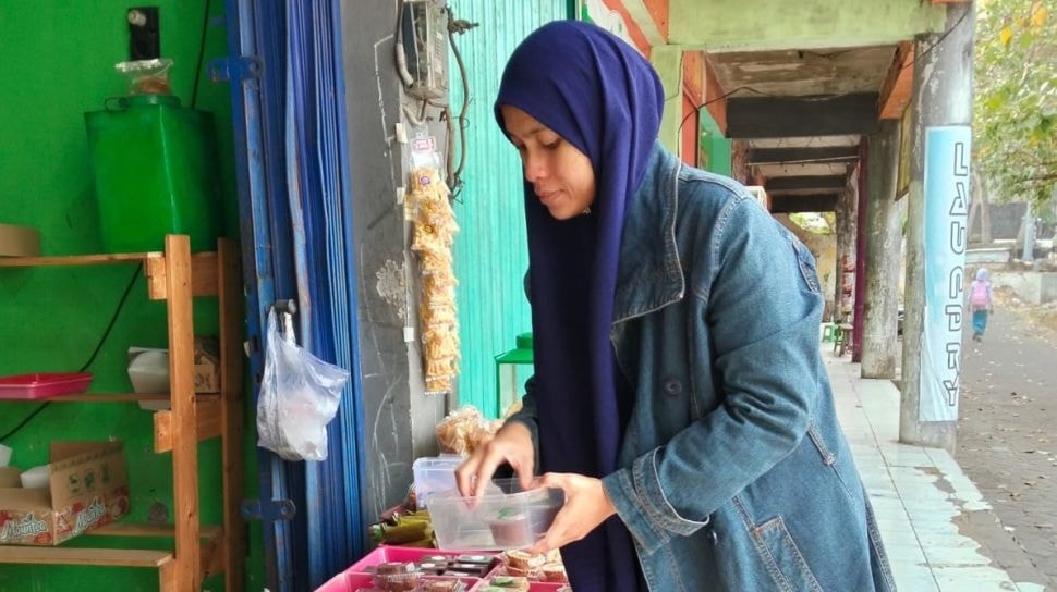 Perjuangan Inspiratif Firdhailsa Cintora sebagai Penjual Dimsum di Tengah Tantangan Ekonomi
